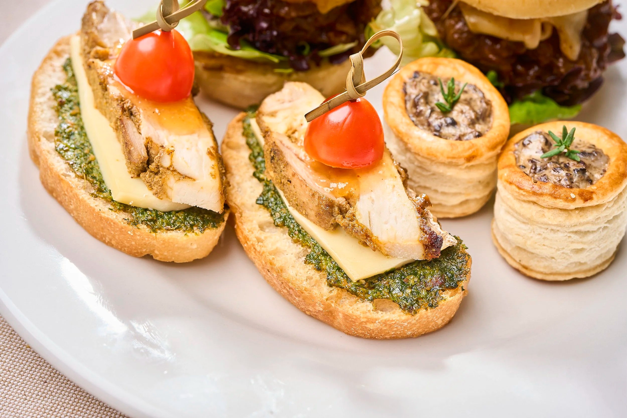 Chicken Tikka on Crostini with Brie Cheese & Mango Chutney